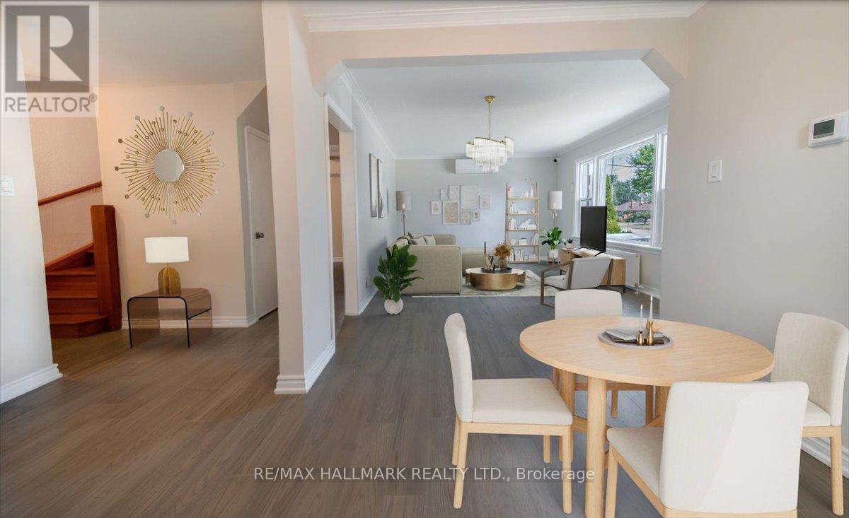 Photo 5 of 16 Willowhurst Crescent, Toronto ON