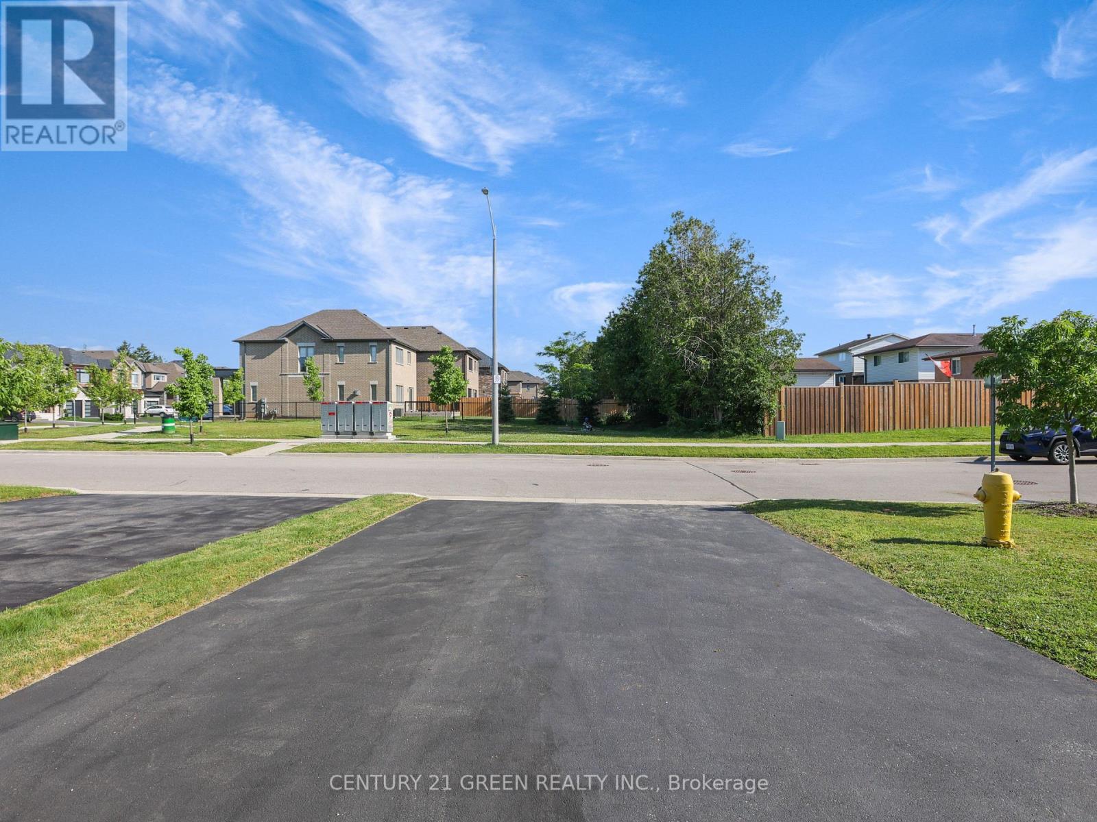 Photo 4 of 4 Slater Street, Cambridge ON