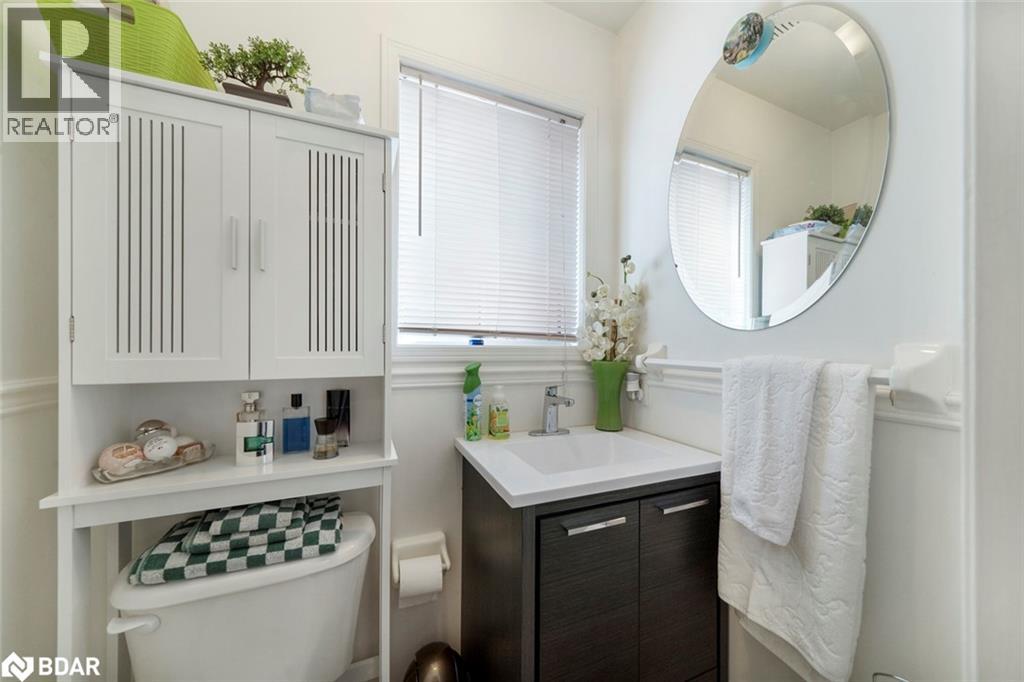 Photo 11 of 41 Widgeon Street, Barrie ON