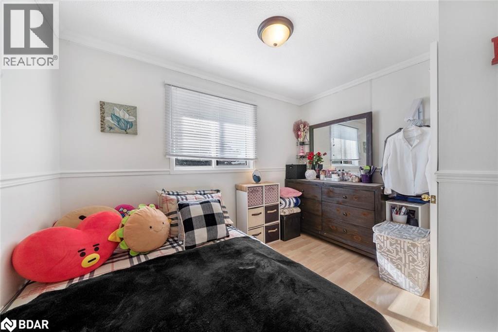 Photo 24 of 41 Widgeon Street, Barrie ON