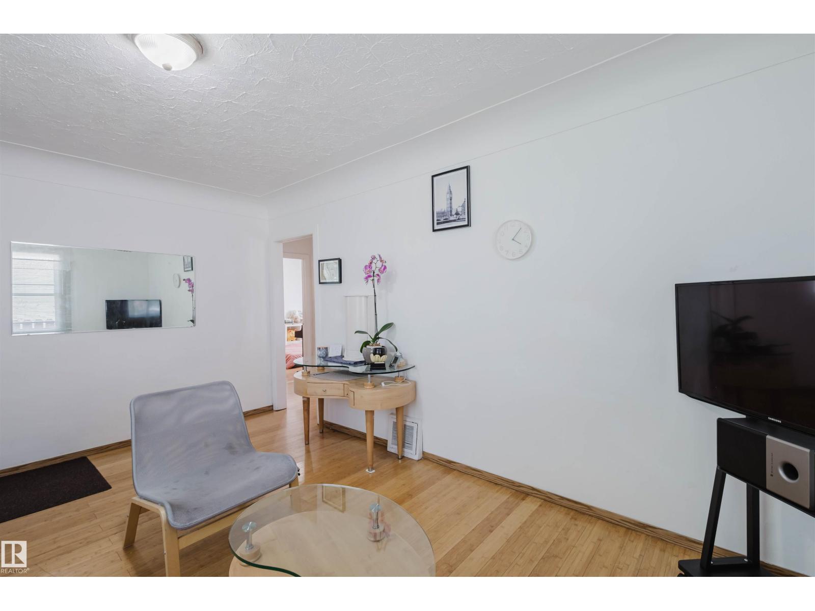 Photo 5 of 10438 155 St Nw, Edmonton AB