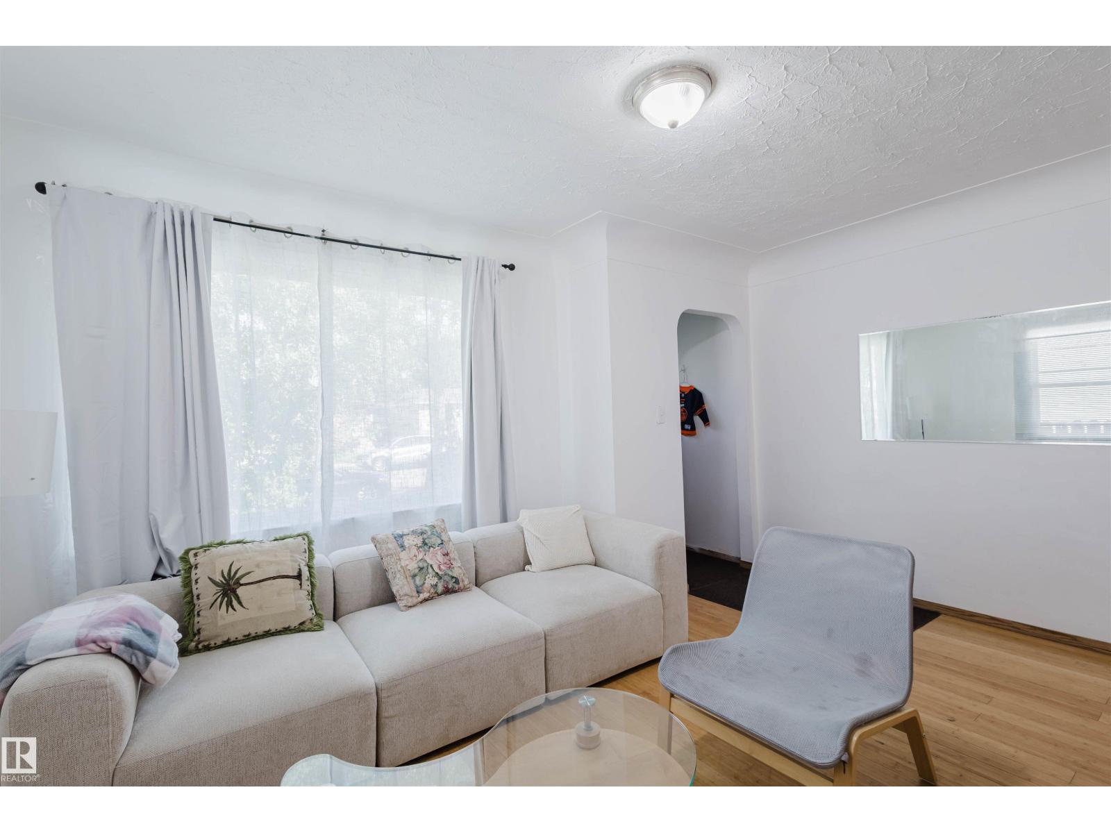 Photo 6 of 10438 155 St Nw, Edmonton AB
