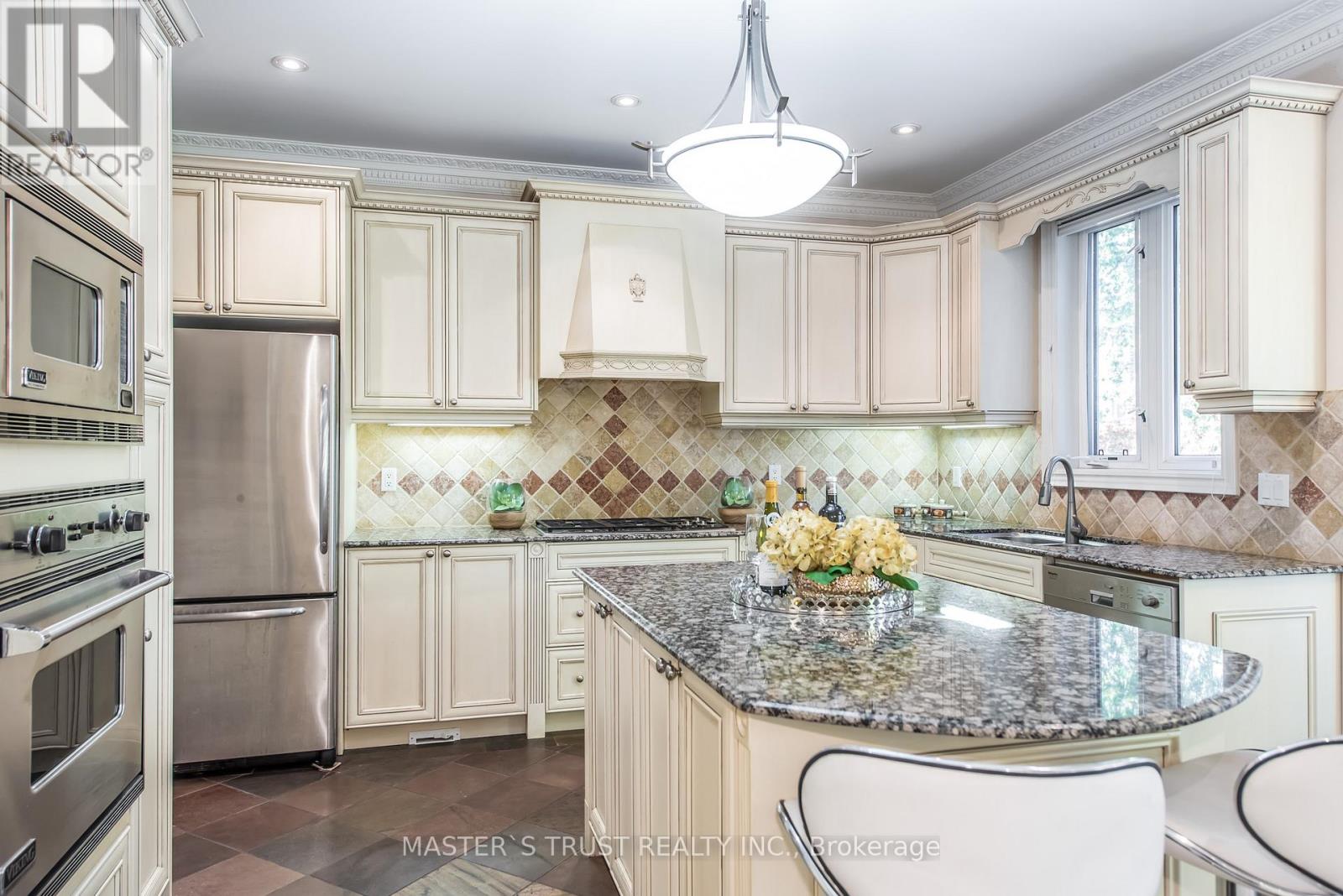 Photo 14 of 242 Empress Avenue, Toronto ON