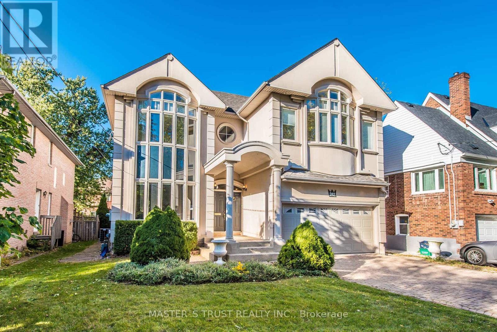 Photo 2 of 242 Empress Avenue, Toronto ON