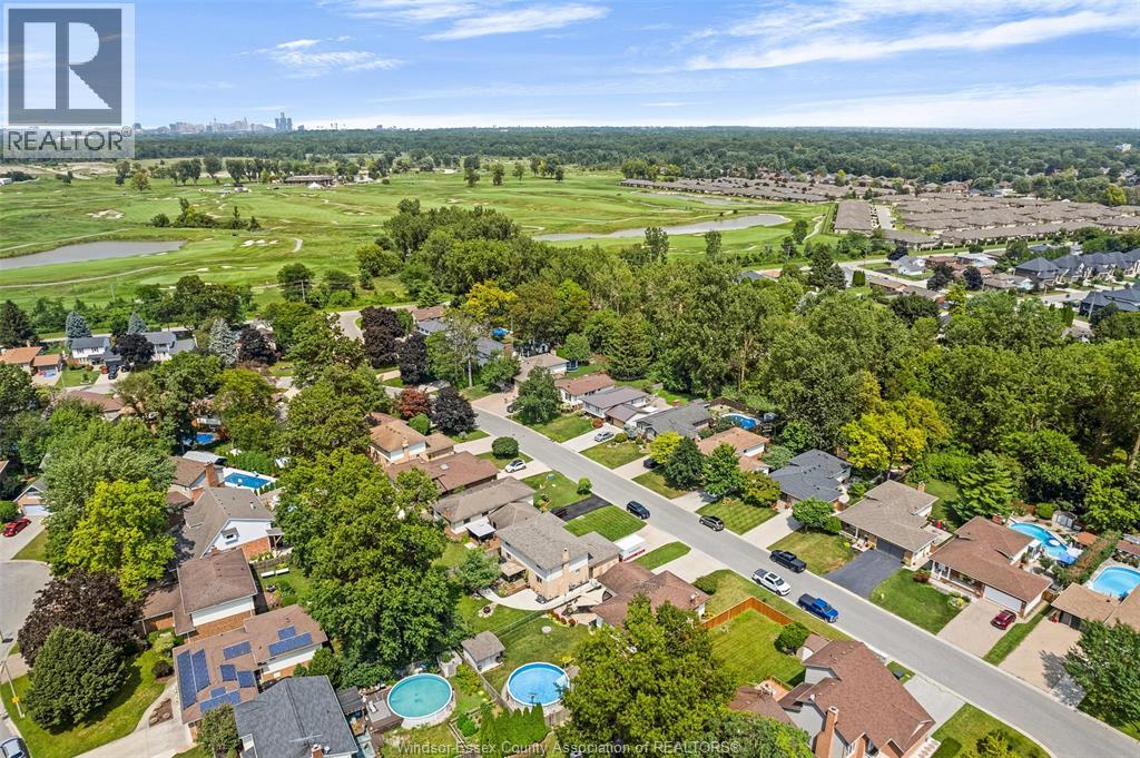 Photo 11 of 374 Ramblewood Drive, Lasalle ON