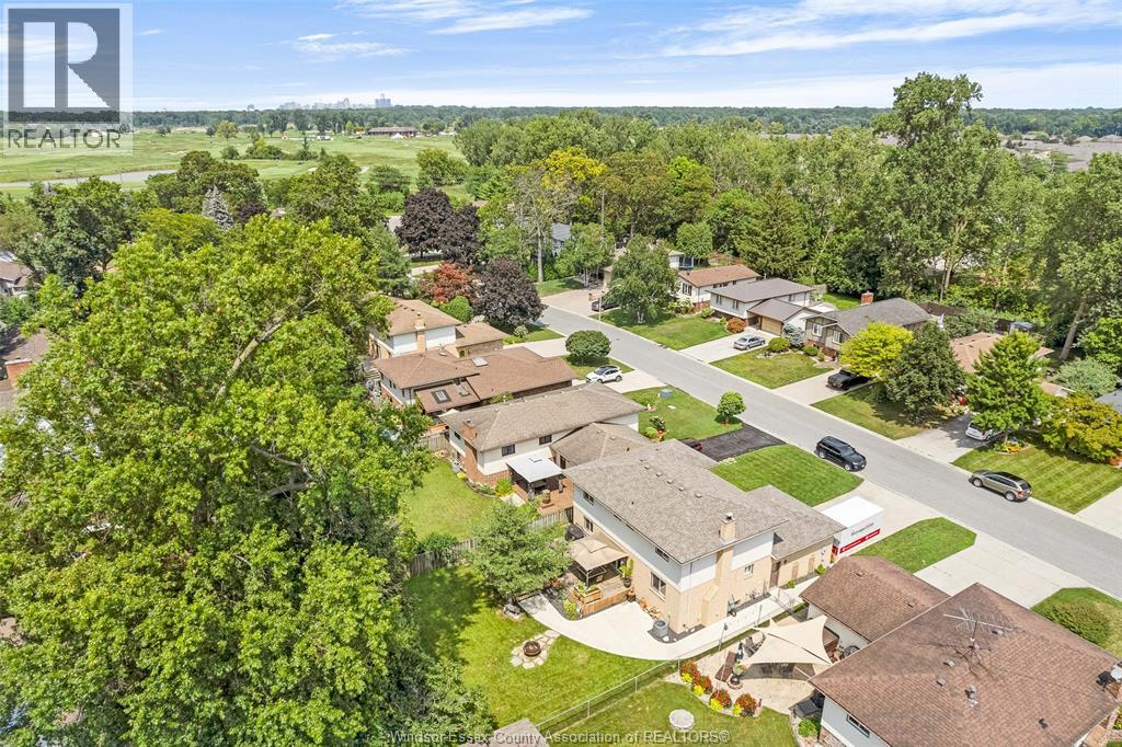 Photo 12 of 374 Ramblewood Drive, Lasalle ON