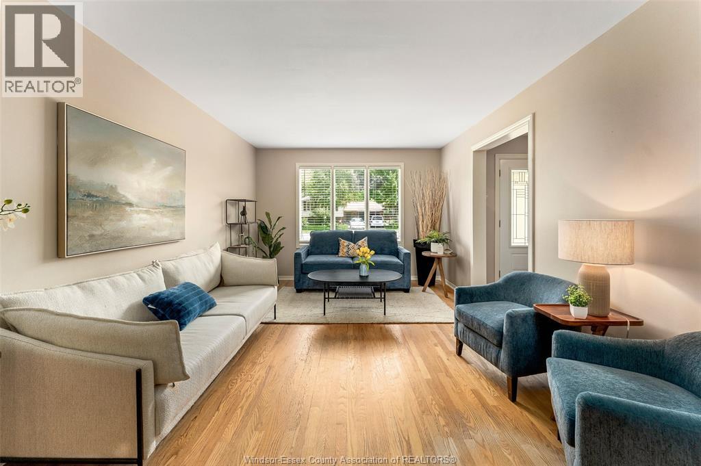 Photo 18 of 374 Ramblewood Drive, Lasalle ON