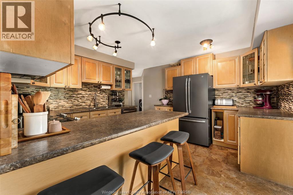 Photo 21 of 374 Ramblewood Drive, Lasalle ON