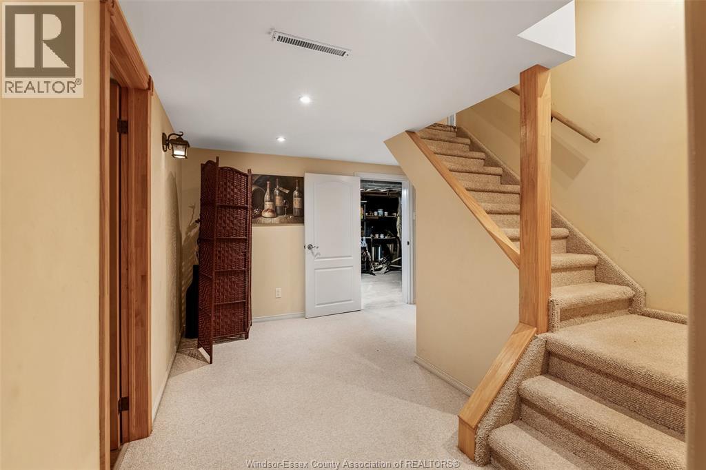 Photo 38 of 374 Ramblewood Drive, Lasalle ON