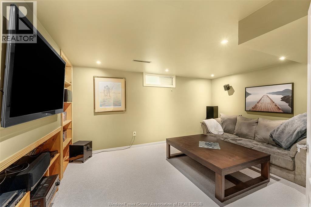 Photo 39 of 374 Ramblewood Drive, Lasalle ON
