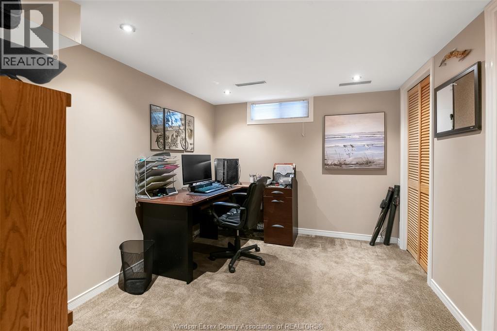 Photo 40 of 374 Ramblewood Drive, Lasalle ON