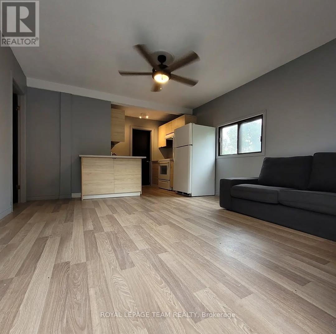 Photo 3 of 1008 St Laurent Boulevard, Ottawa ON