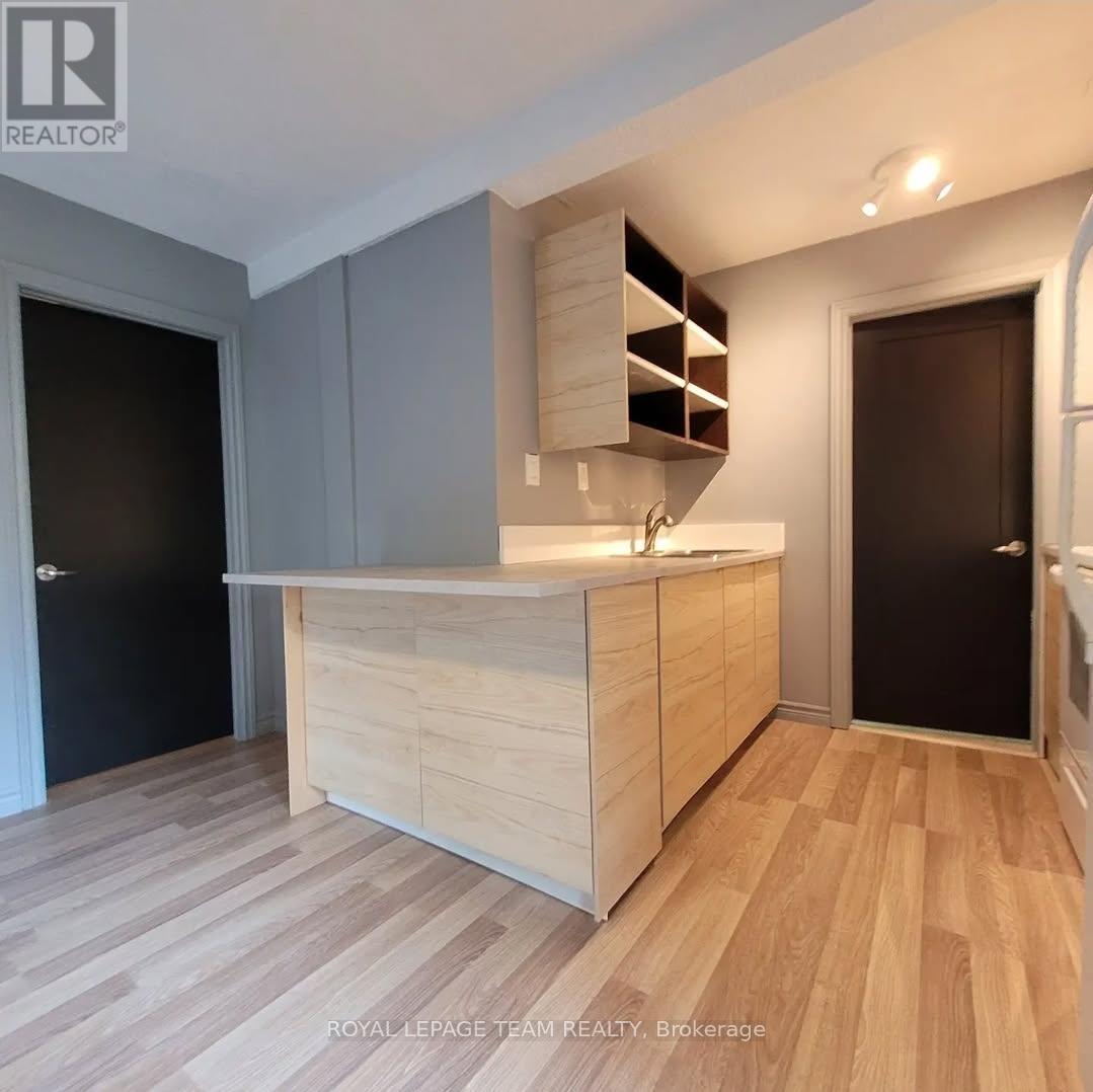 Photo 22 of 1008 St Laurent Boulevard, Ottawa ON