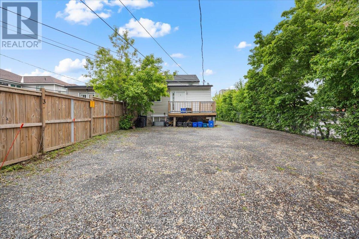 Photo 20 of 1008 St Laurent Boulevard, Ottawa ON