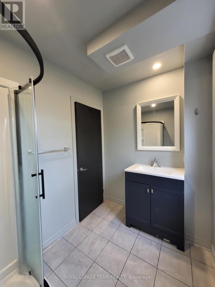Photo 36 of 1008 St Laurent Boulevard, Ottawa ON