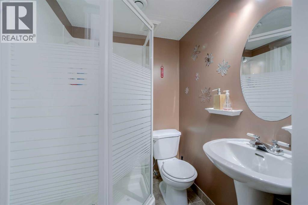 Single Family House for Sale in #   Avenue NE Tuxedo Park Calgary 