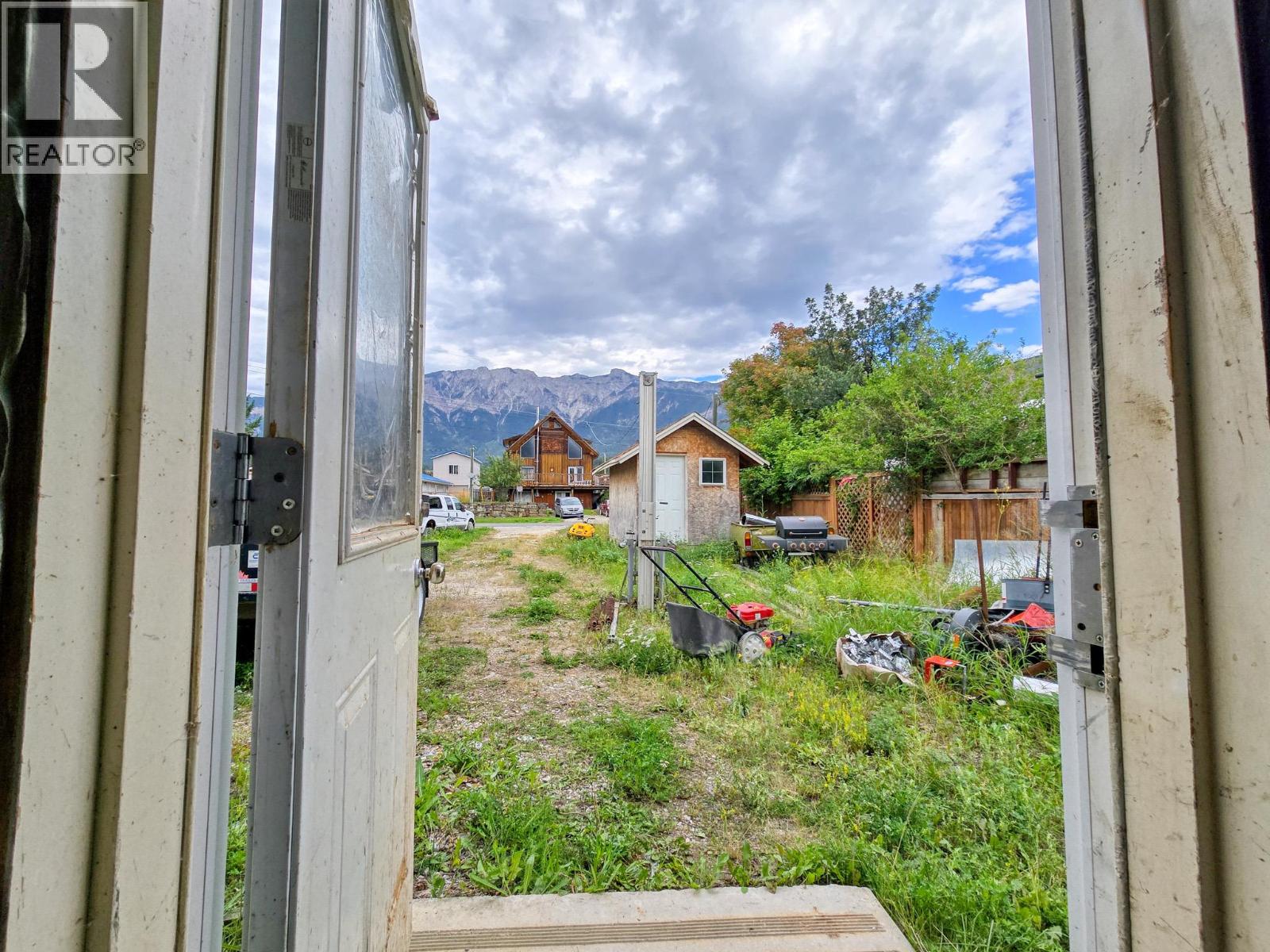 4772 Crescentwood Drive, Edgewater