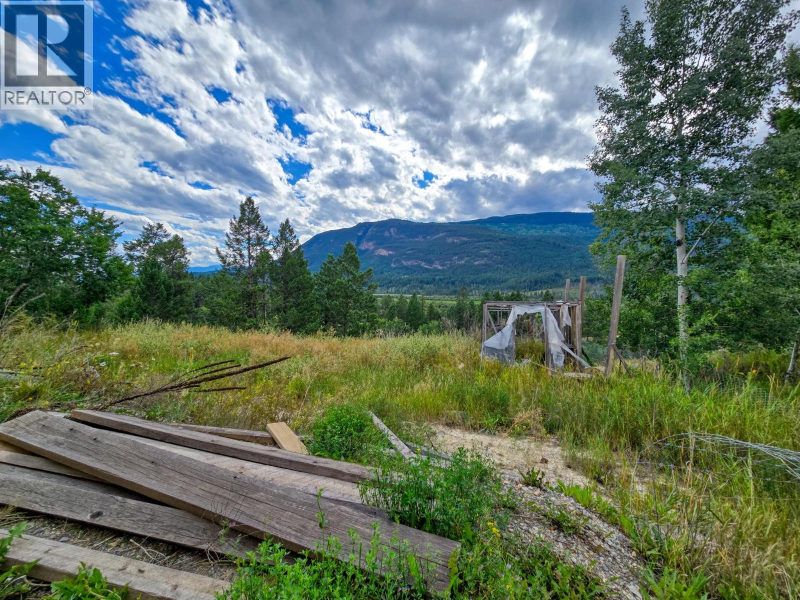 4772 Crescentwood Drive, Edgewater