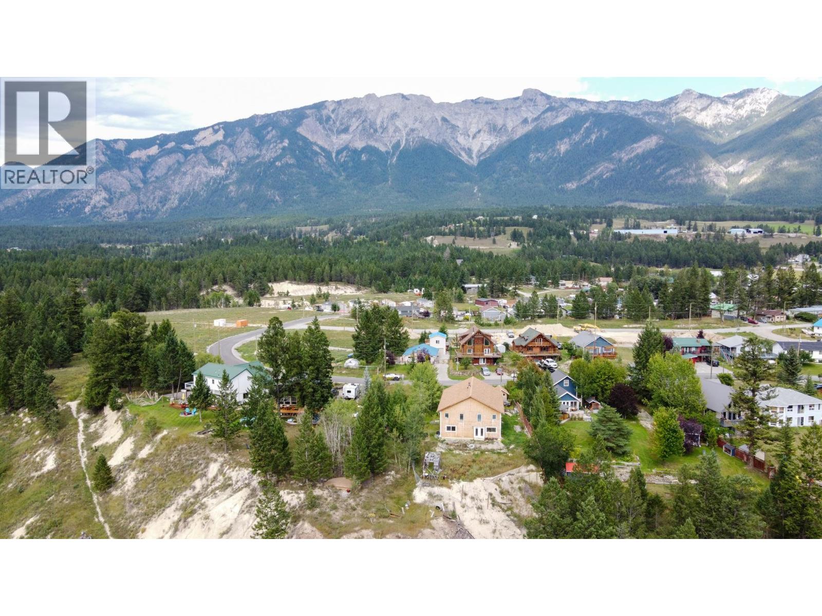 4772 Crescentwood Drive, Edgewater