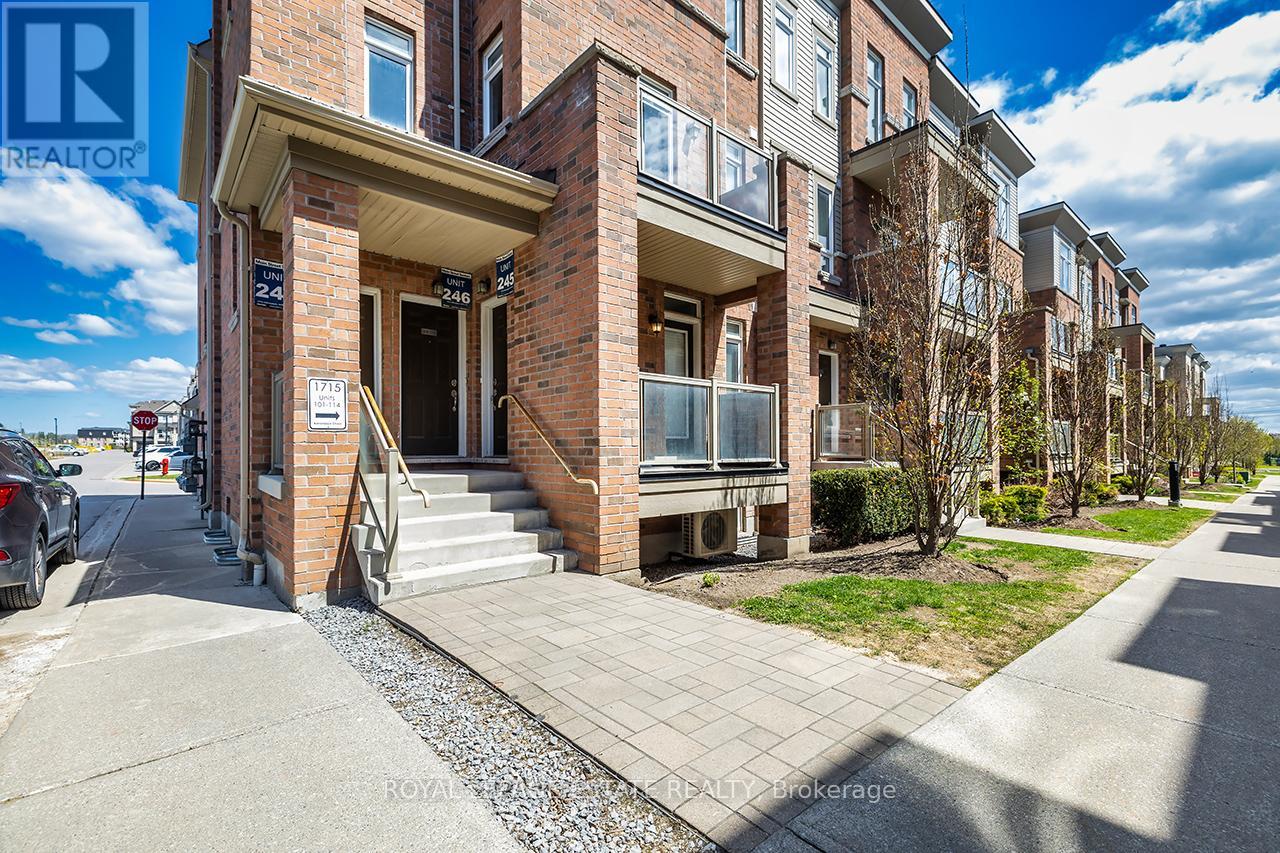 Photo 1 of 112 1715 Adirondack Chase, Pickering ON