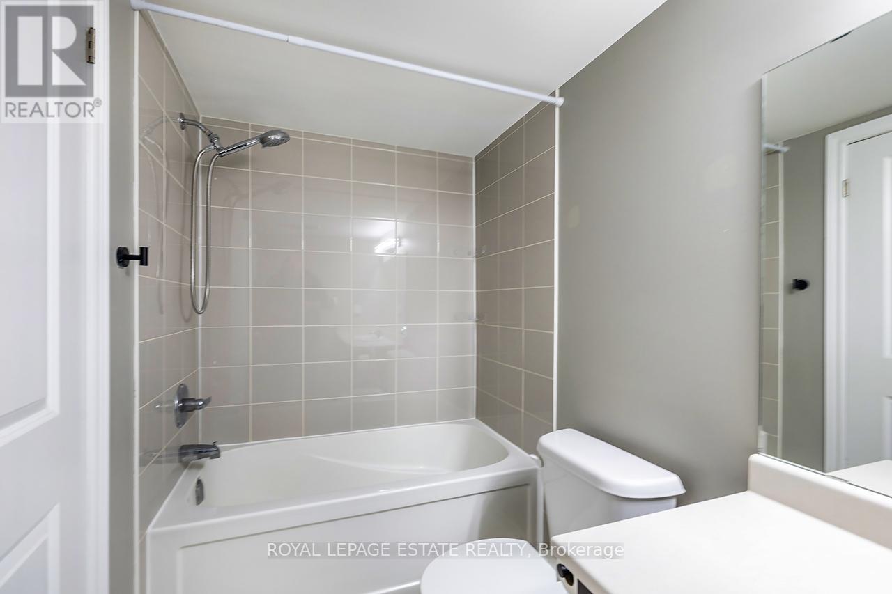 Photo 18 of 112 1715 Adirondack Chase, Pickering ON