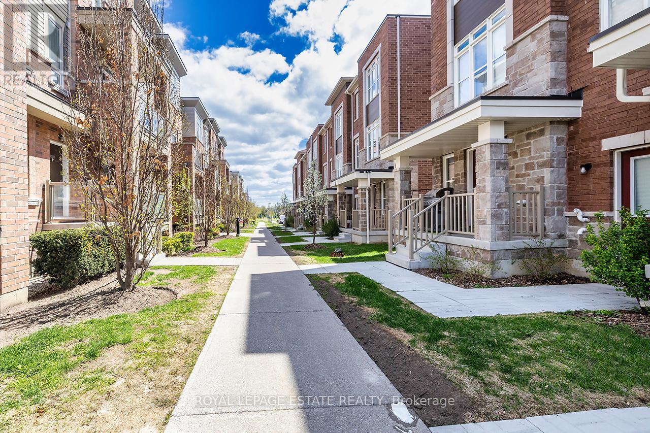 Photo 21 of 112 1715 Adirondack Chase, Pickering ON