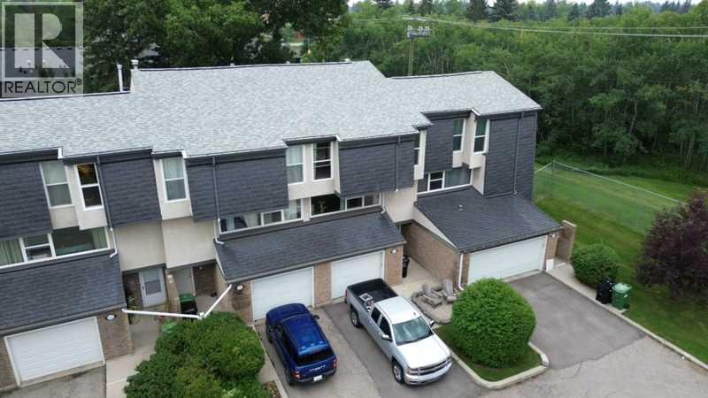 426 Brae Glen Crescent SW, Calgary, Alberta