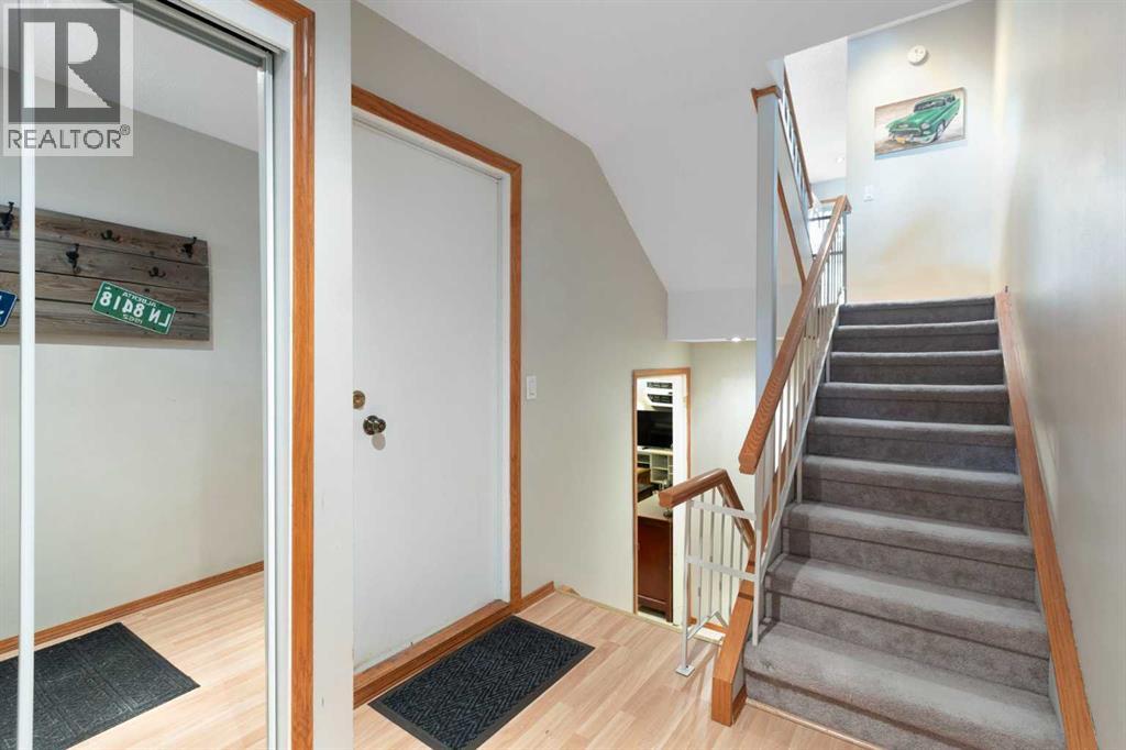 Single Family House 4 Level for Sale in  Brae Glen Crescent SW Braeside Calgary 