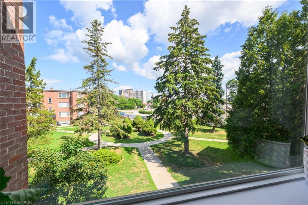 Photo 12 of 2422 New Street Unit 9, Burlington ON