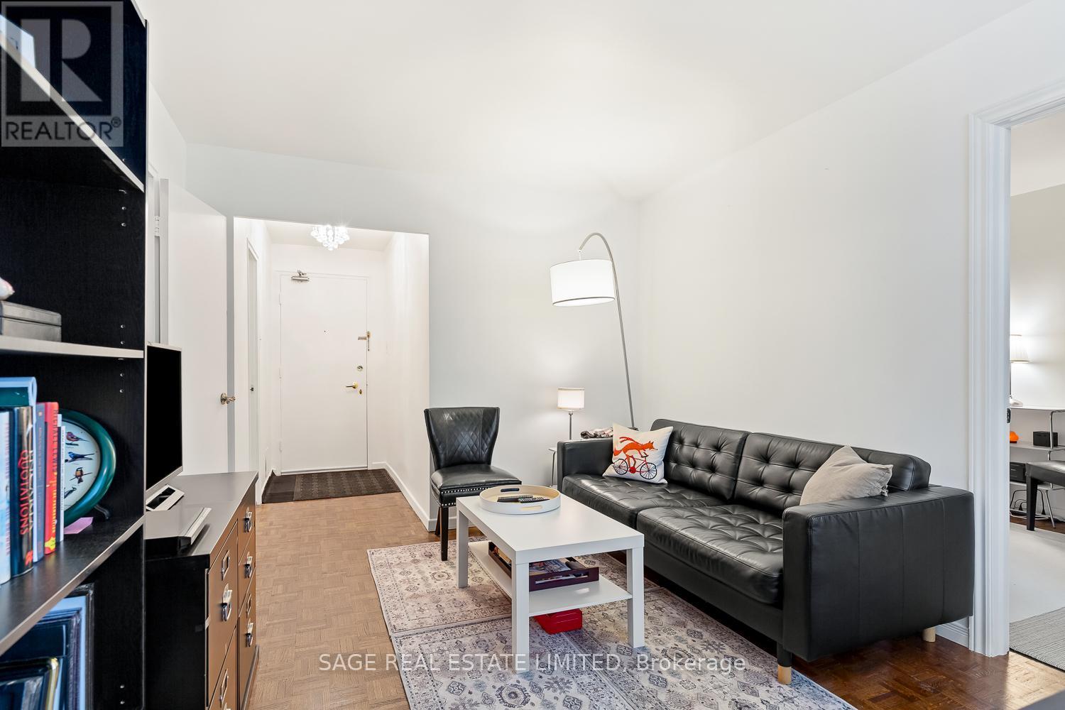 Photo 9 of 203 575 Avenue Road, Toronto ON