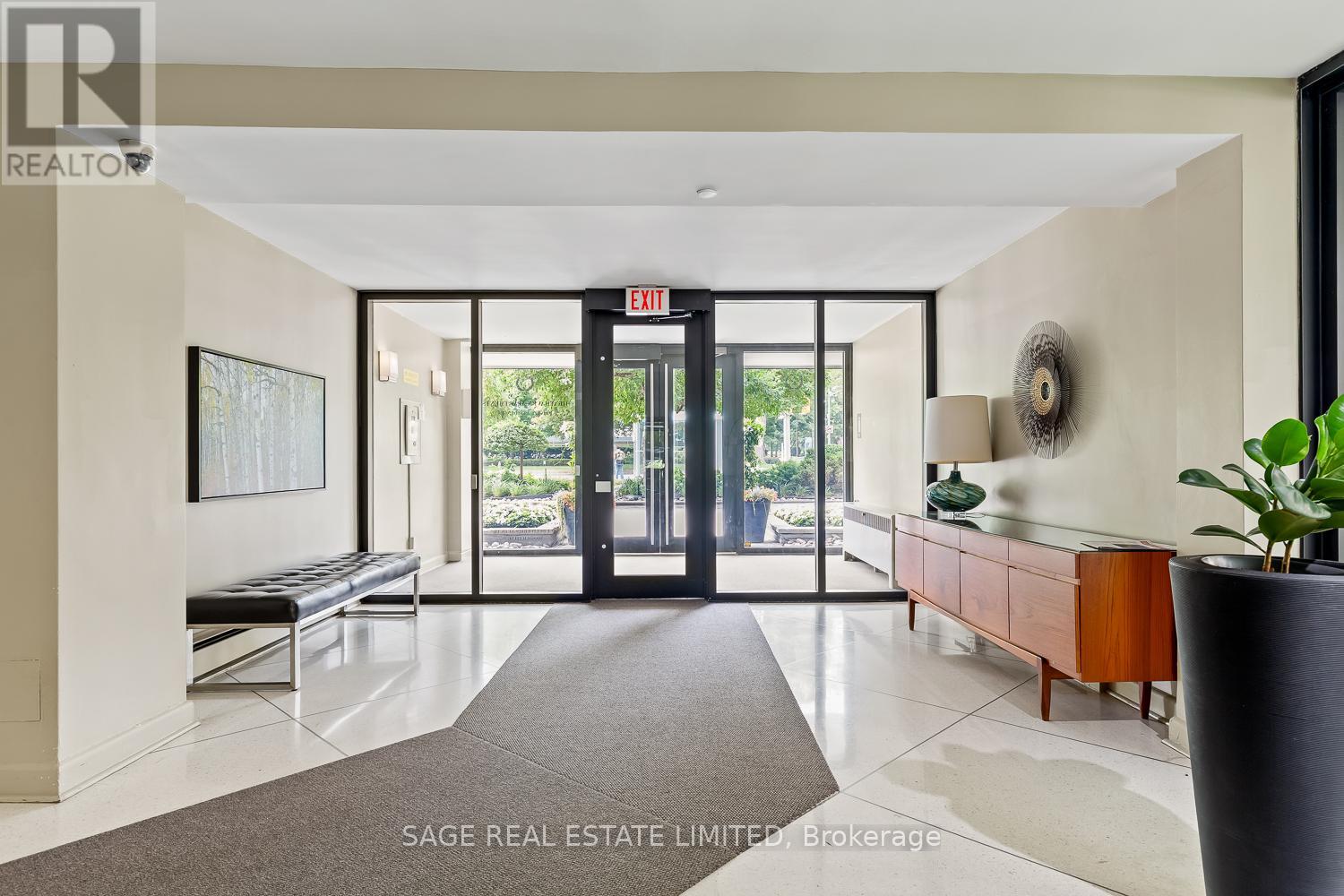 Photo 23 of 203 575 Avenue Road, Toronto ON