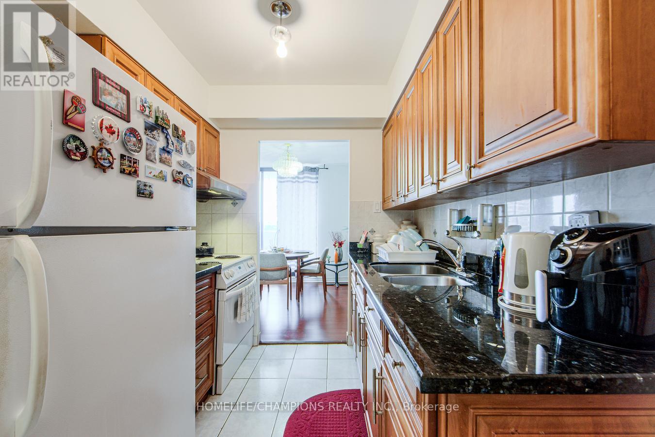Photo 9 of 804 301 Prudential Drive S, Toronto ON