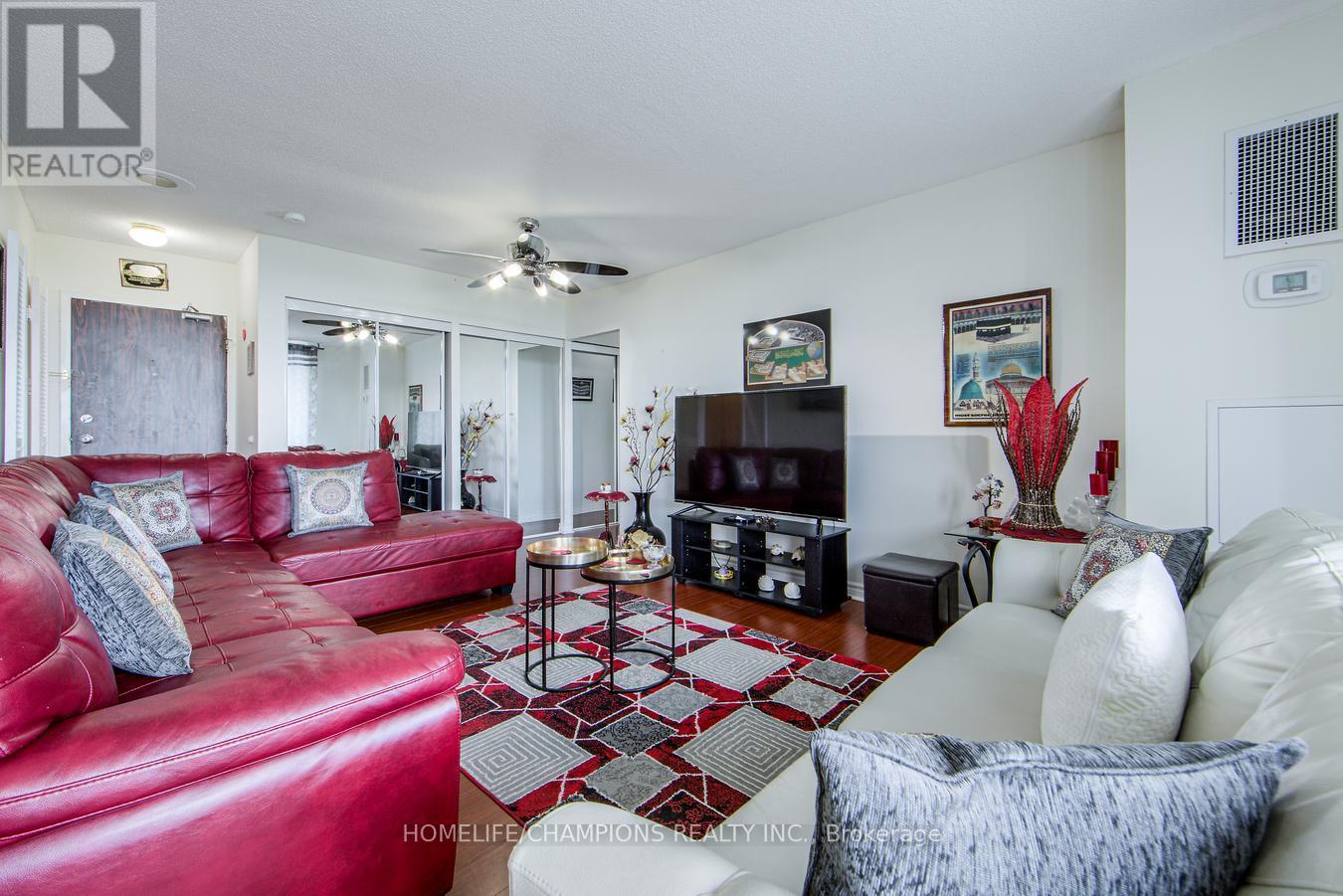 Photo 3 of 804 301 Prudential Drive S, Toronto ON