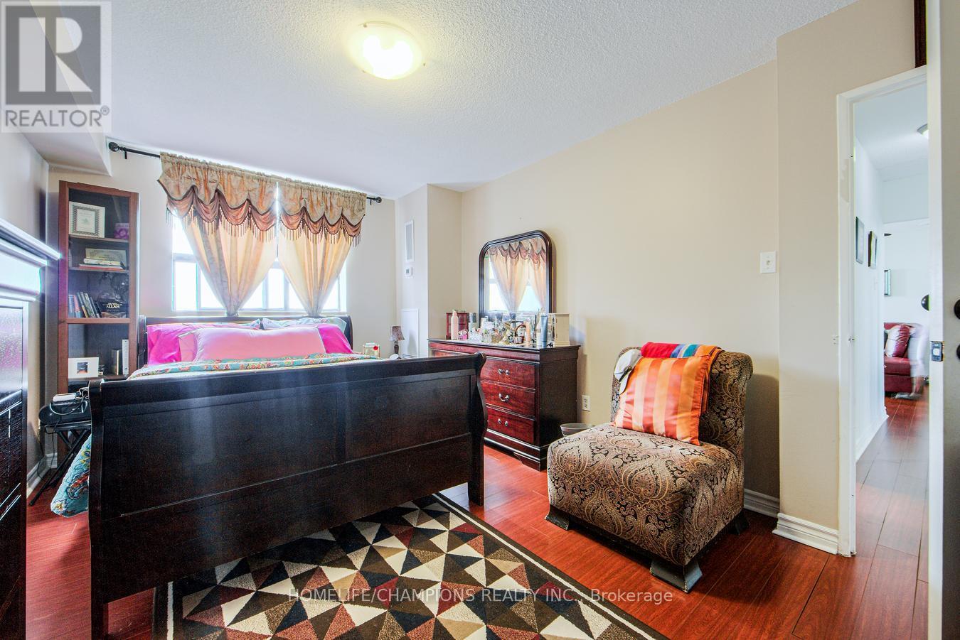 Photo 11 of 804 301 Prudential Drive S, Toronto ON