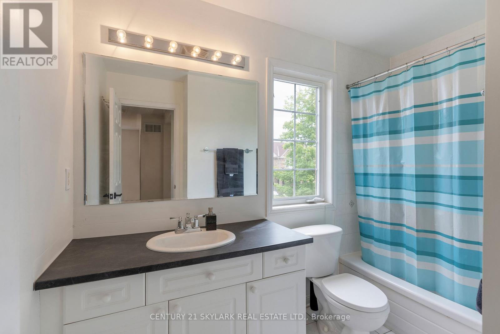 Photo 31 of 149 Newman Avenue, Richmond Hill ON