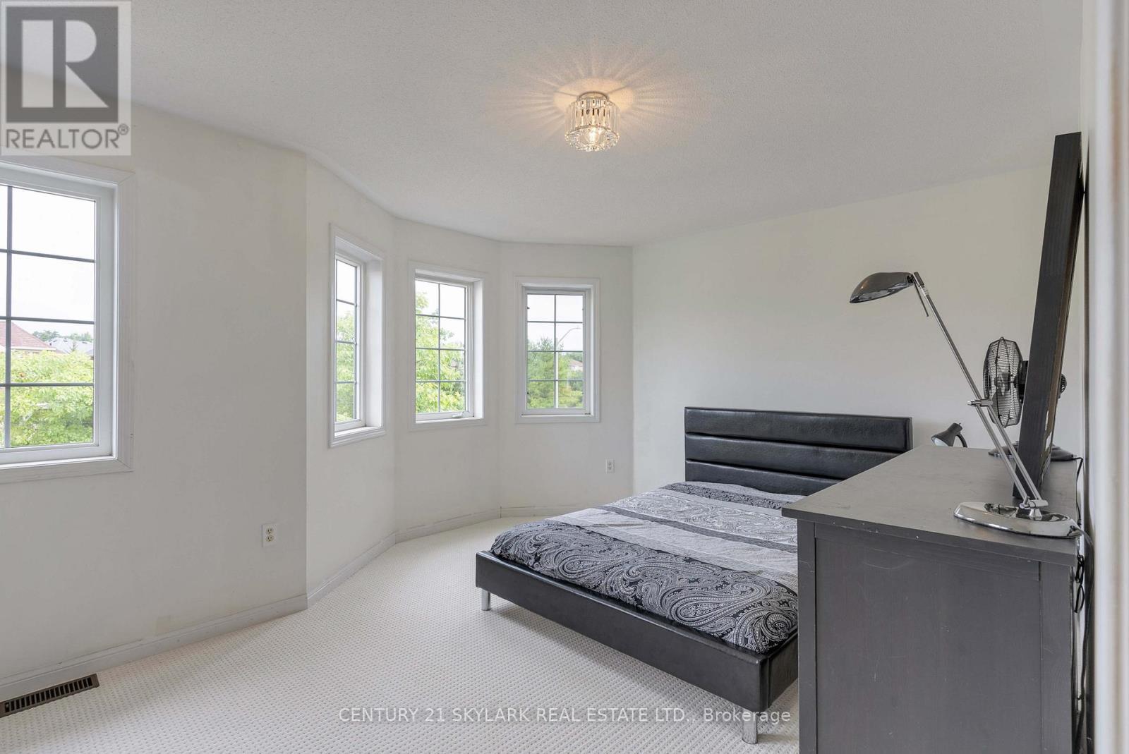 Photo 33 of 149 Newman Avenue, Richmond Hill ON