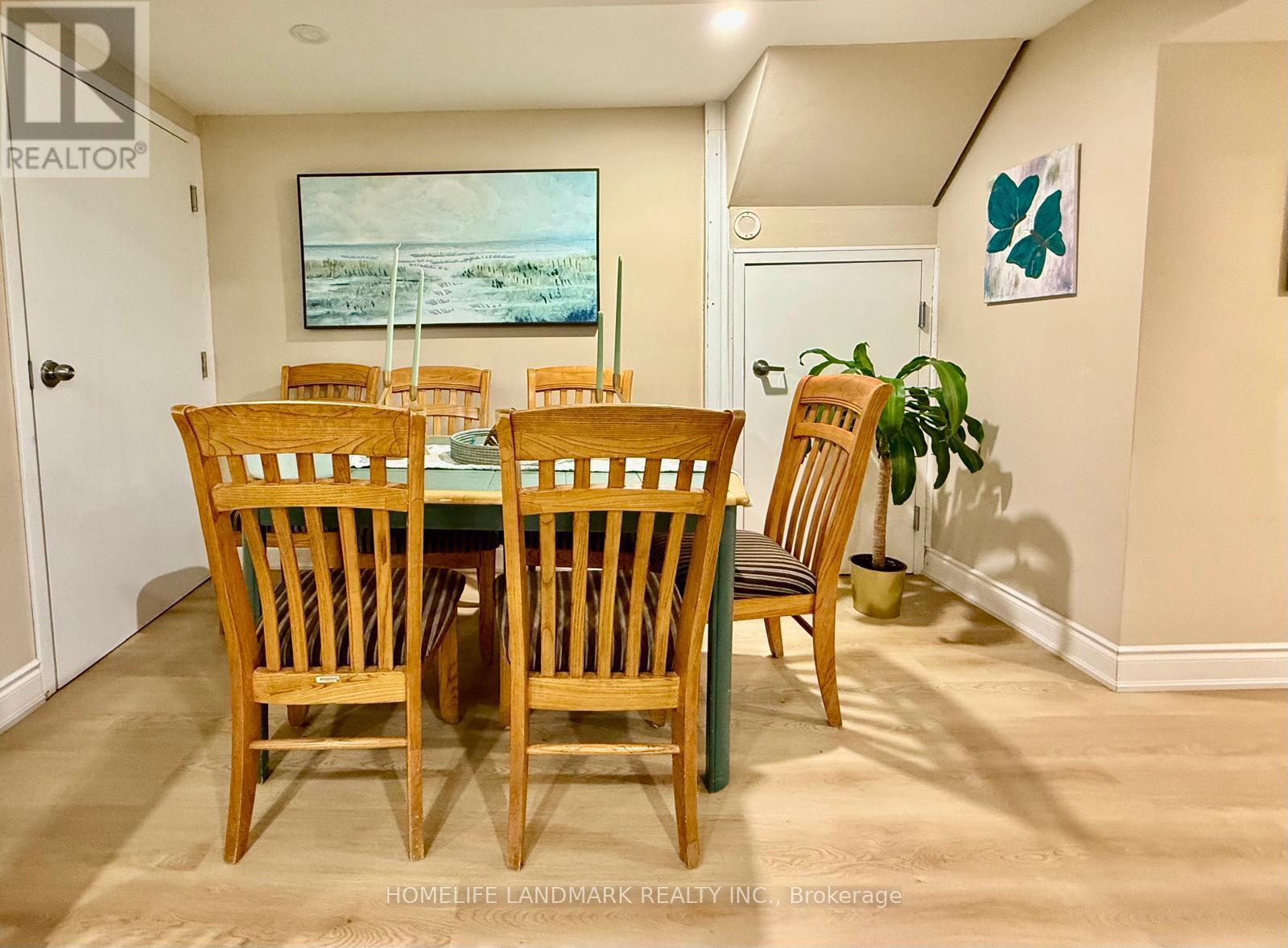 Photo 9 of 30 Colleen Street, Vaughan ON