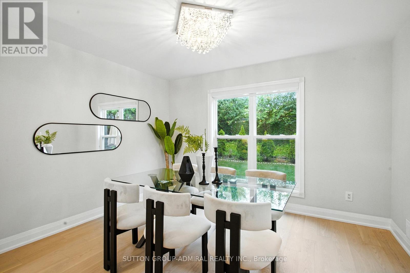 Photo 10 of 14 Willowbrook Road, Markham ON