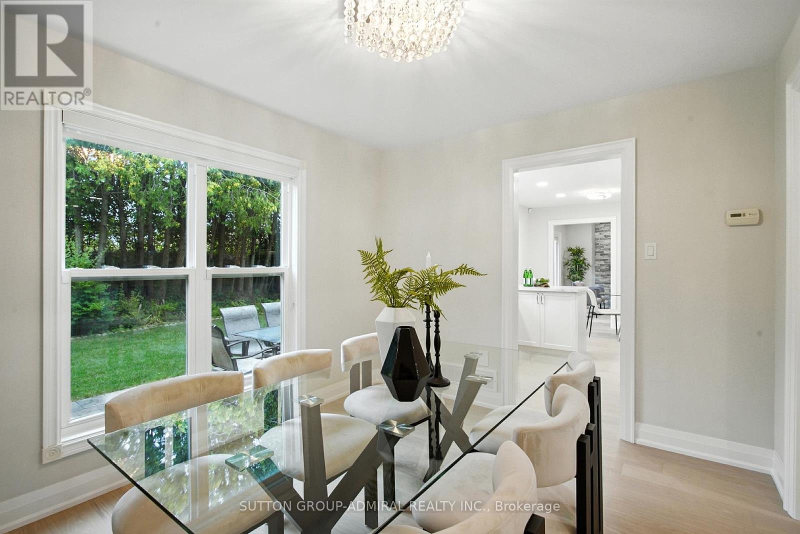 Photo 11 of 14 Willowbrook Road, Markham ON
