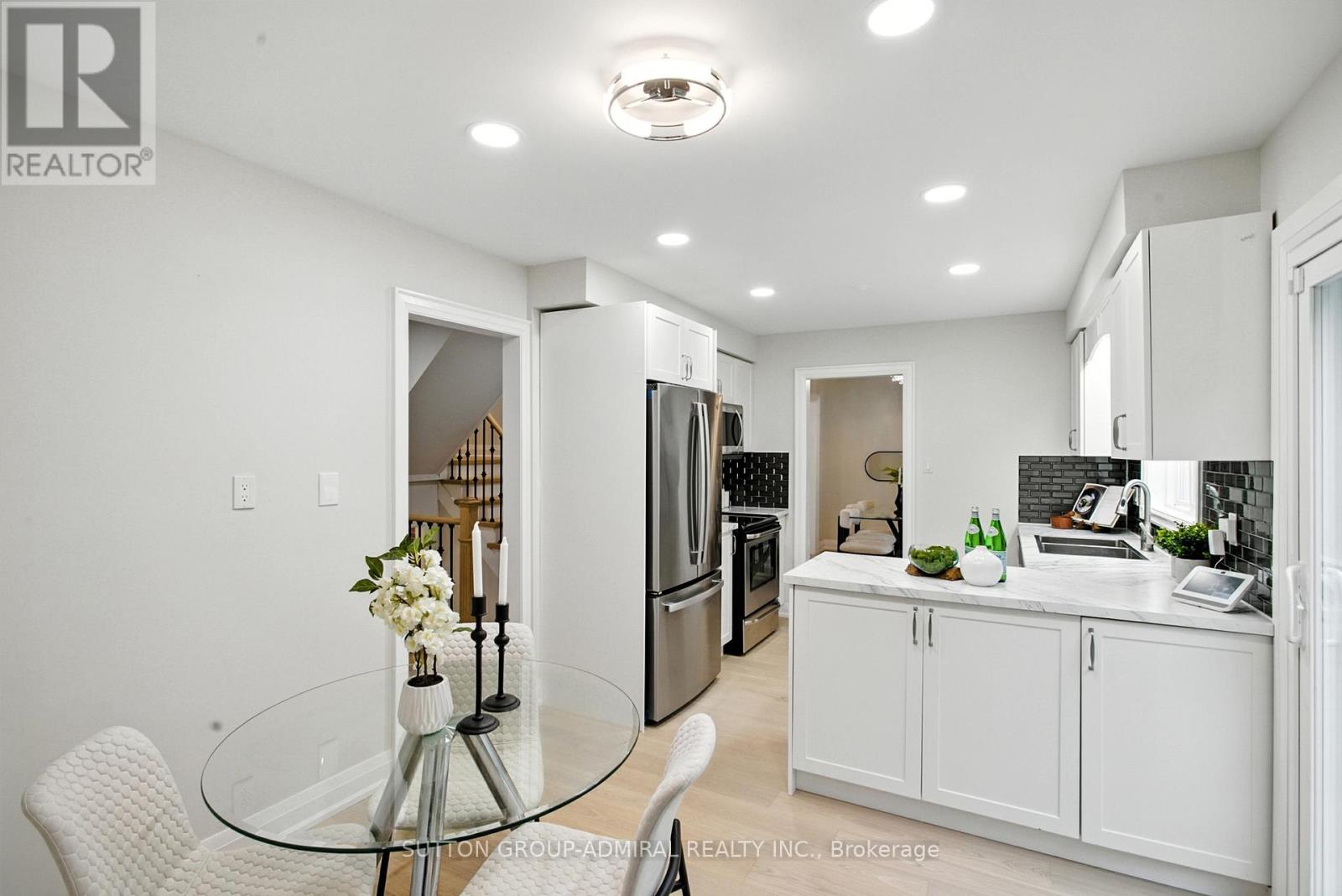 Photo 17 of 14 Willowbrook Road, Markham ON
