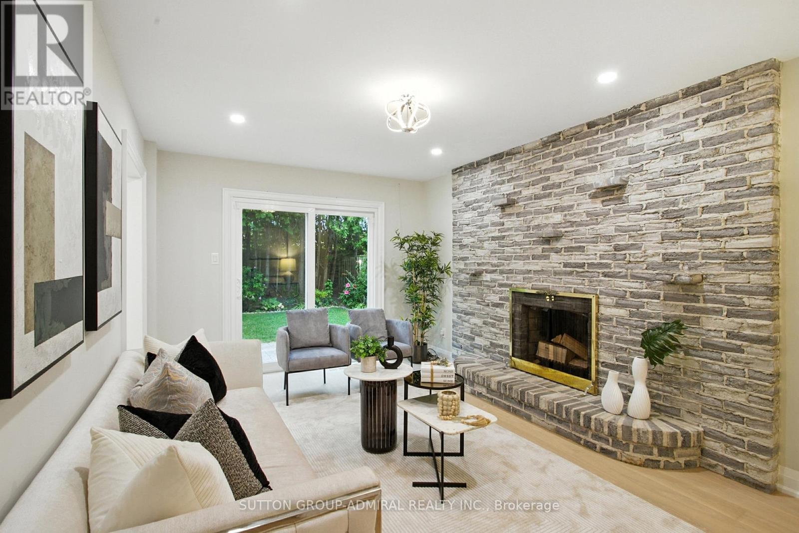 Photo 19 of 14 Willowbrook Road, Markham ON