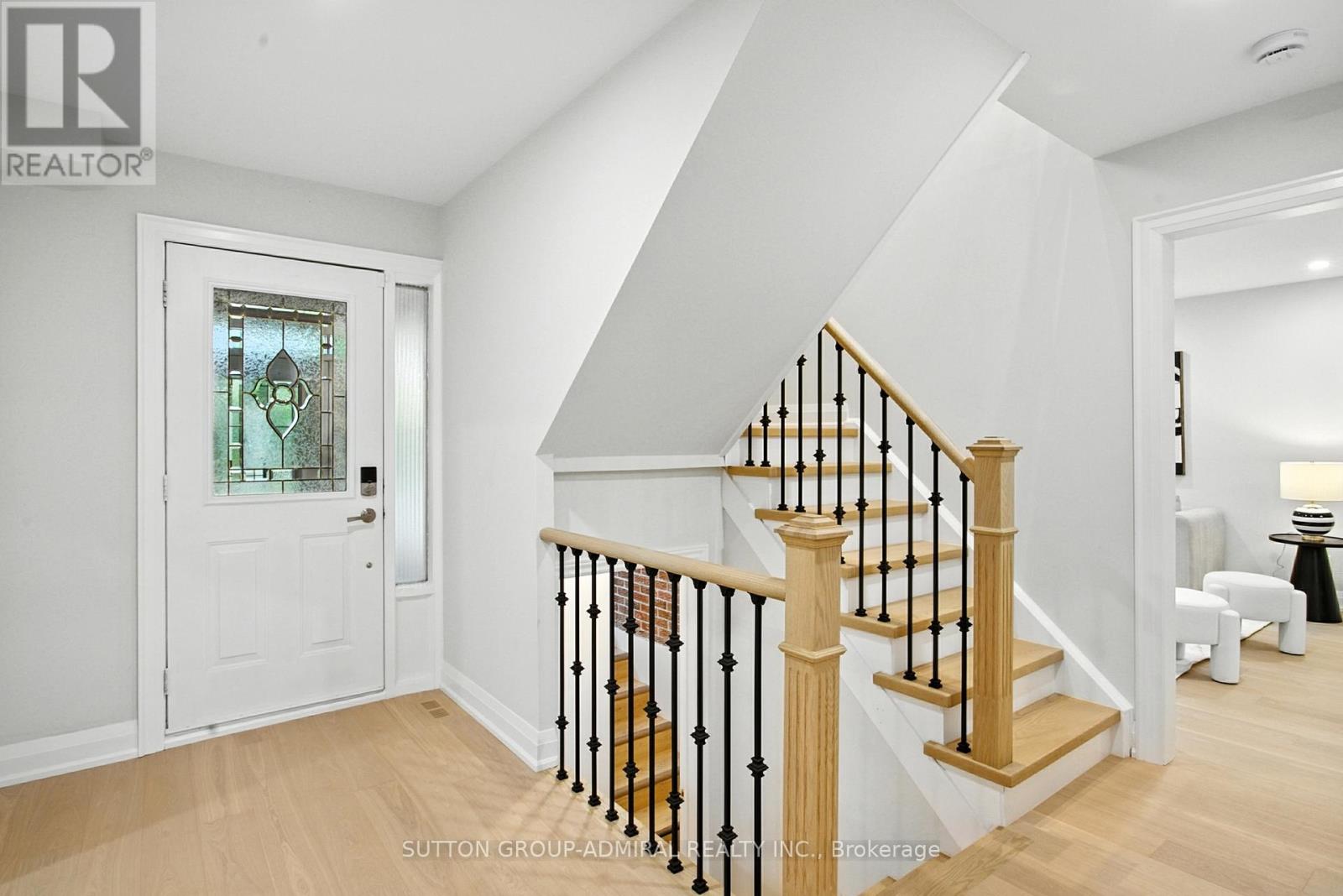 Photo 6 of 14 Willowbrook Road, Markham ON