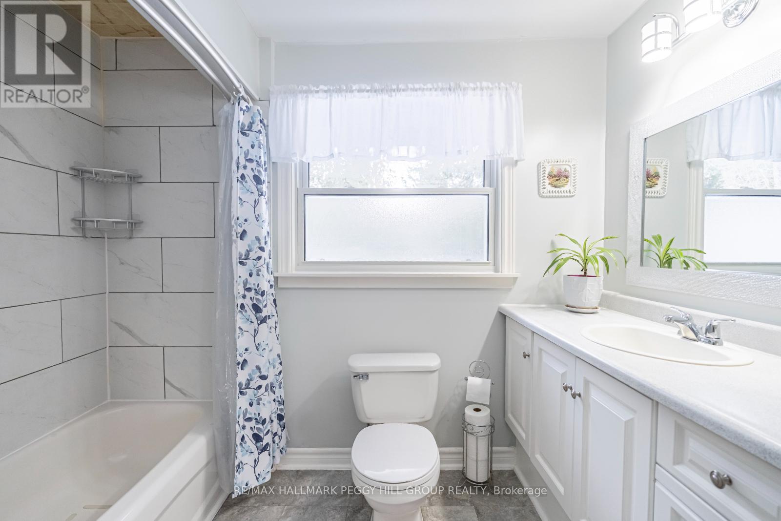 Photo 10 of 759 Florence Road, Innisfil ON