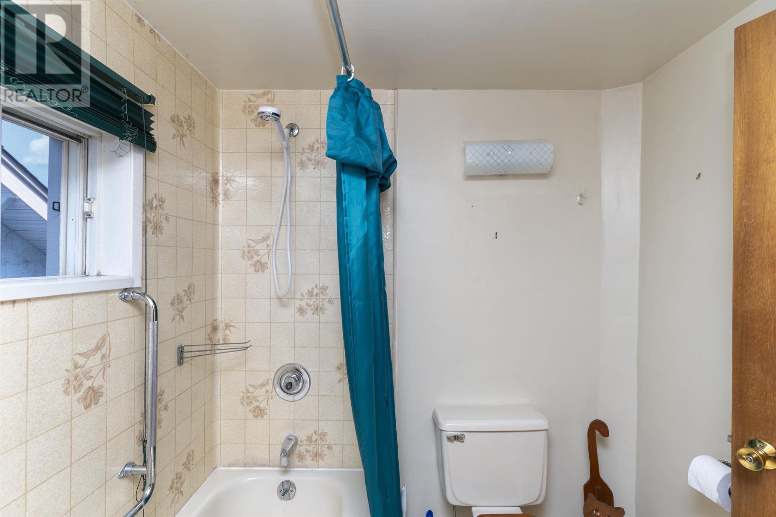 Photo 13 of 521 Prince Arthur Blvd, Thunder Bay ON