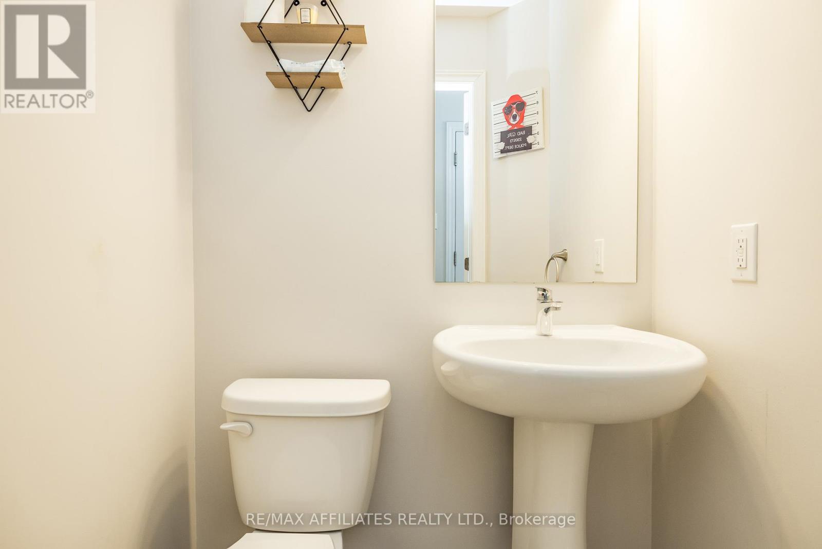 Photo 13 of 310 Livery Street, Ottawa ON