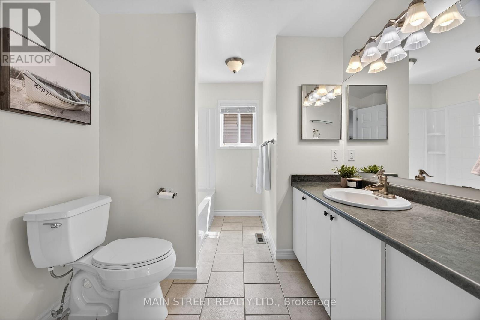 Photo 27 of 94 Silver Maple Crescent, Barrie ON