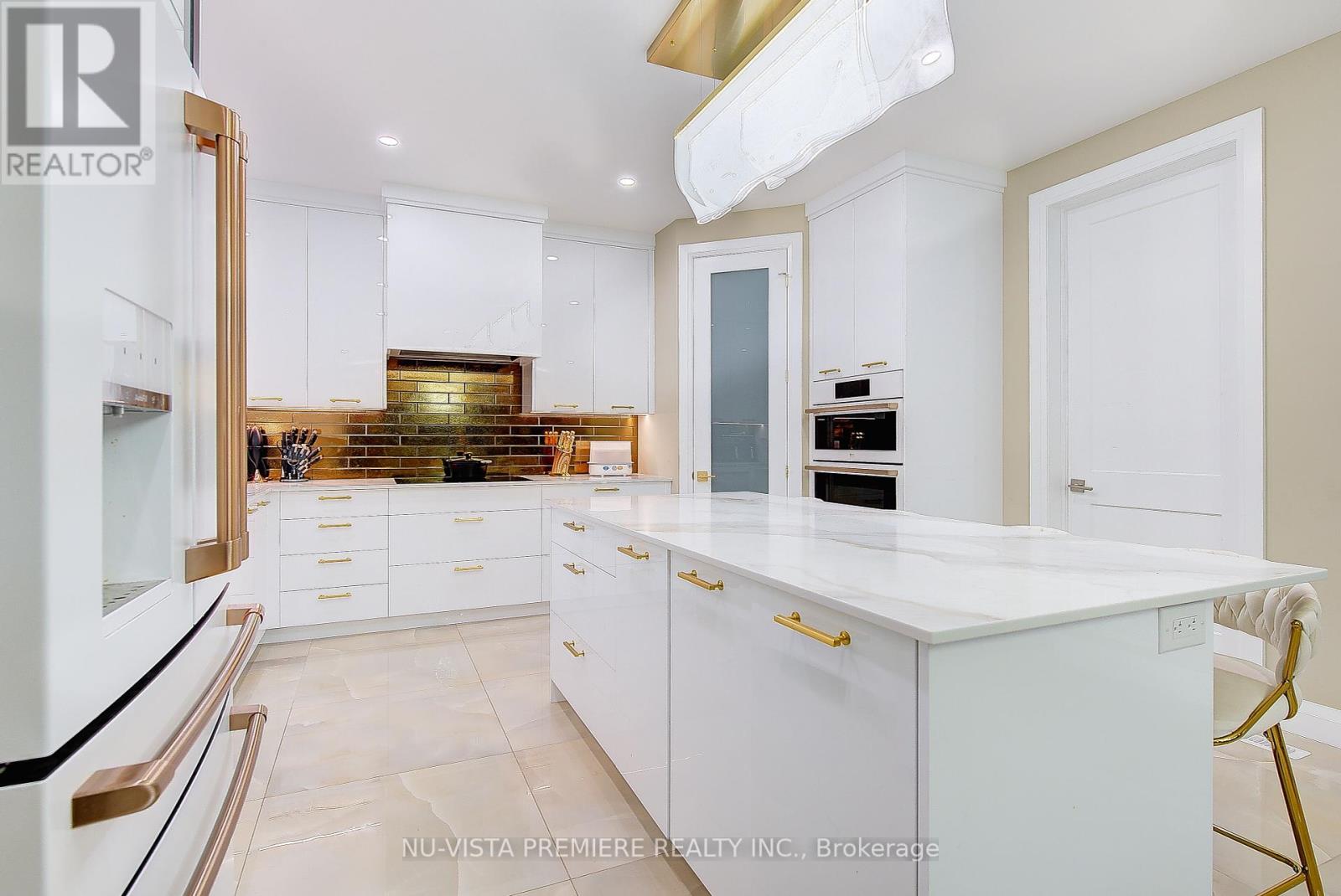 Single Family House for Sale in  MCLEOD STREET North Middlesex (Parkhill) 