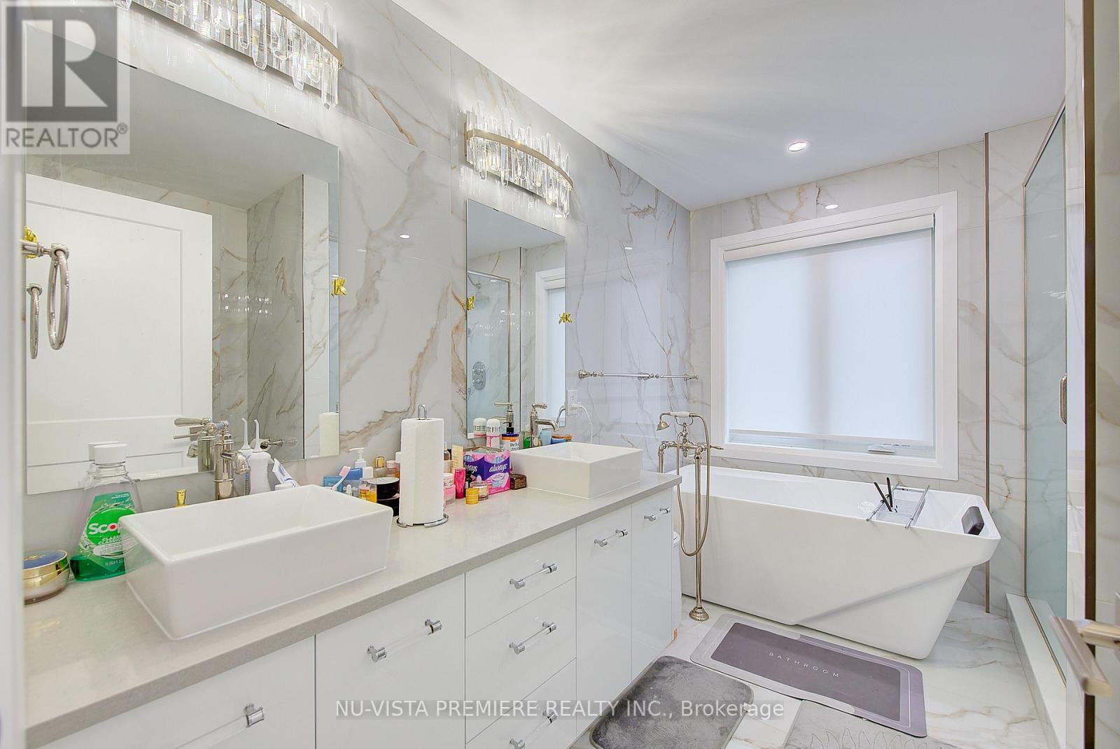 Single Family House for Sale in  MCLEOD STREET North Middlesex (Parkhill) 