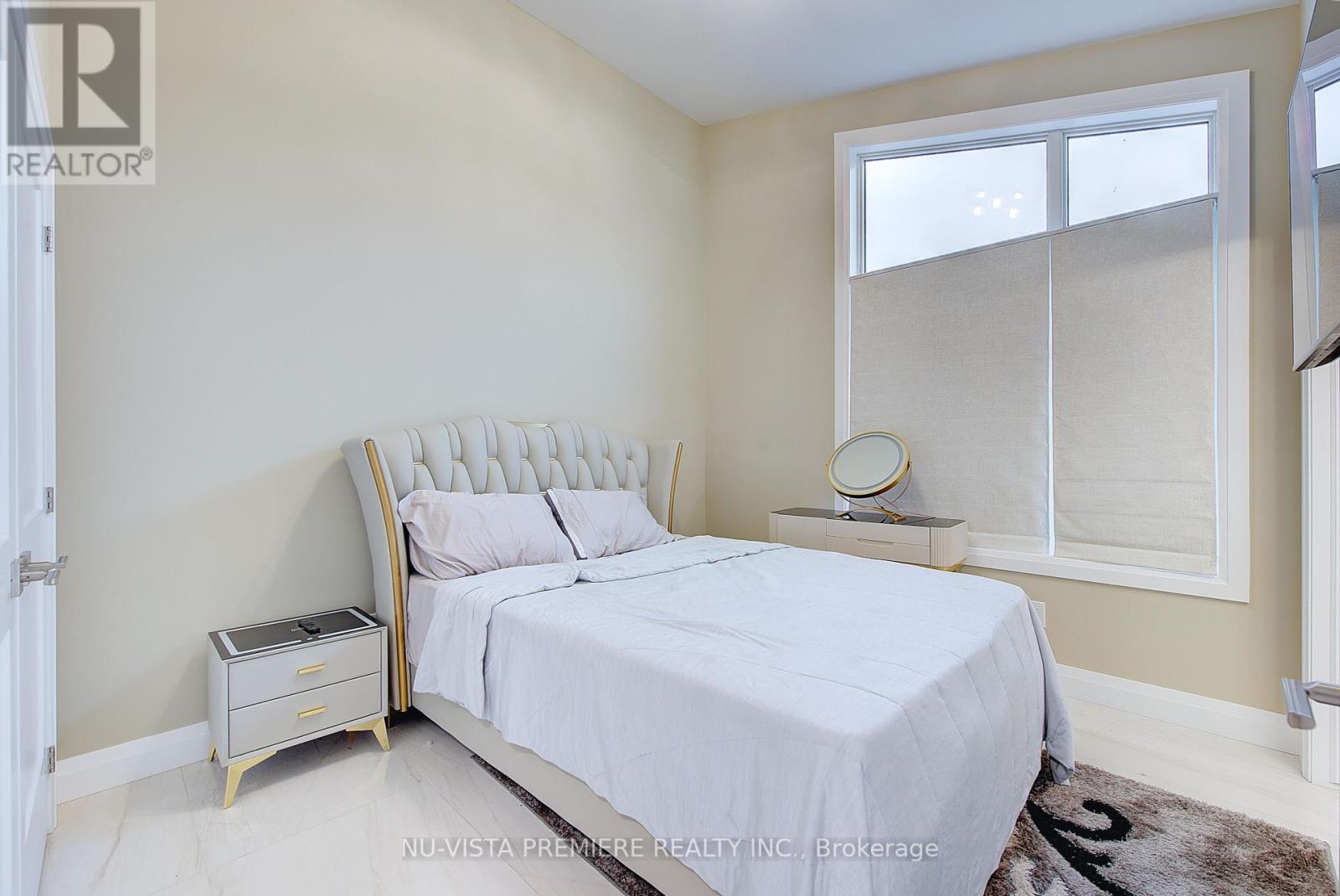 Single Family House for Sale in  MCLEOD STREET North Middlesex (Parkhill) 