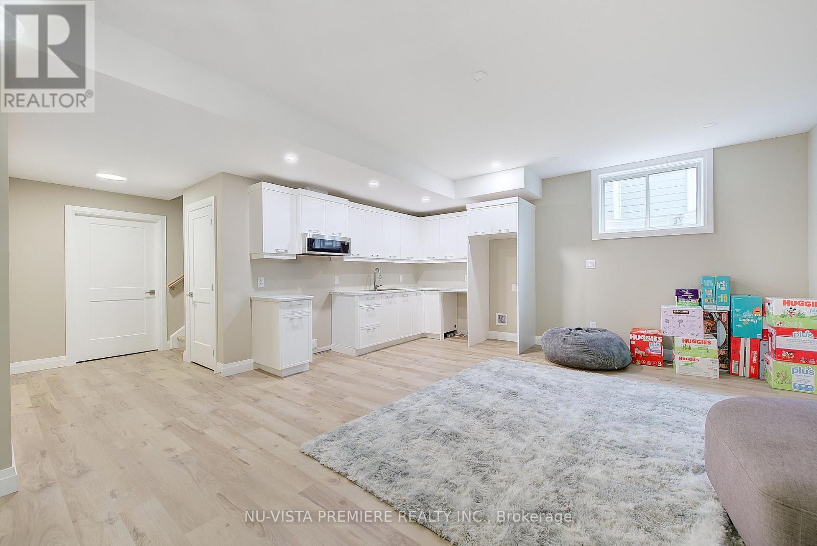 Single Family House for Sale in  MCLEOD STREET North Middlesex (Parkhill) 